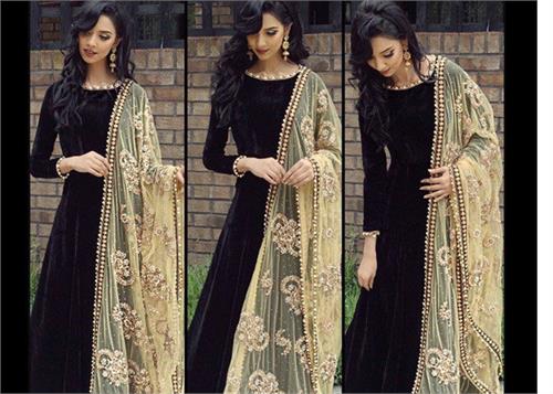 for different look take contrast dupatta with anarkali suits