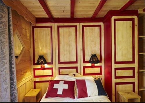 a hotel that you know will become astonished