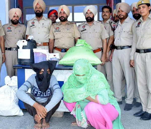 ਨਸ਼ੀਲੇ ਪਦਾਰਥਾਂ ਸਣੇ ਪਤੀ-ਪਤਨੀ ਅੜਿੱਕੇ