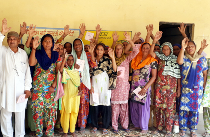 ਉਜਰਤਾਂ ਨਾ ਮਿਲਣ ''ਤੇ ਮਨਰੇਗਾ ਮਜ਼ਦੂਰਾਂ ਕੀਤਾ ਰੋਸ ਮੁਜ਼ਾਹਰਾ