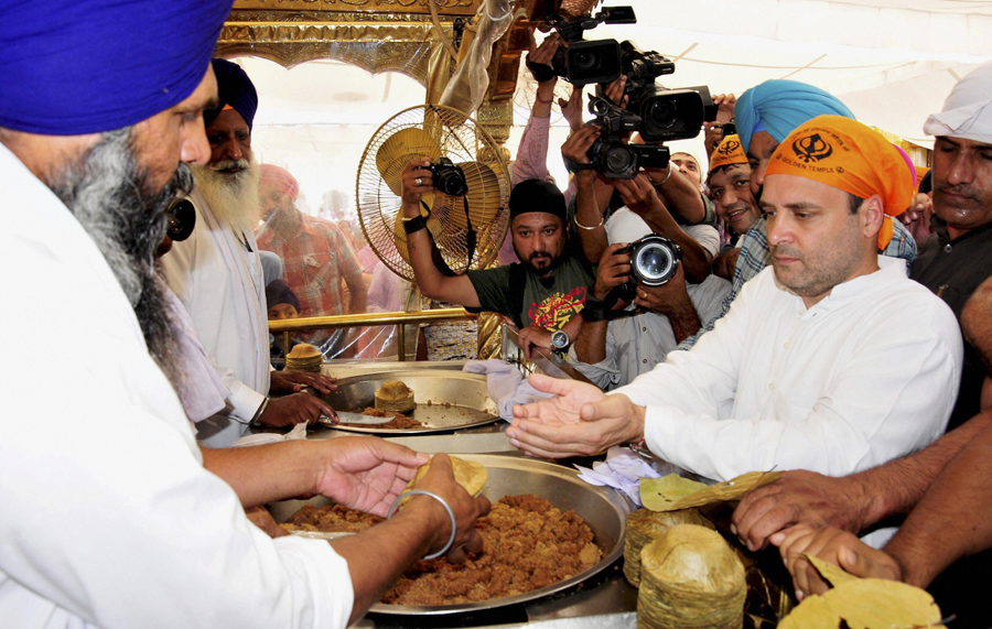 ਰਾਹੁਲ ਗਾਂਧੀ ਨੂੰ ਨਾ ਮਿਲਿਆ ਸਿਰੋਪਾਓ, ਨਾ ਮਿਲਿਆ ਸ੍ਰੀ ਹਰਿਮੰਦਰ ਸਾਹਿਬ ਅੰਦਰੋਂ ਪ੍ਰਸ਼ਾਦ (ਦੇਖੋ ਤਸਵੀਰਾਂ)