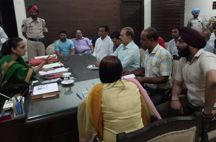 ਦੁਕਾਨਦਾਰਾਂ ਬਾਈਪਾਸ ਬਣਾਉਣ ਲਈ ਡੀ. ਸੀ. ਨੂੰ ਦਿੱਤਾ ਮੰਗ ਪੱਤਰ