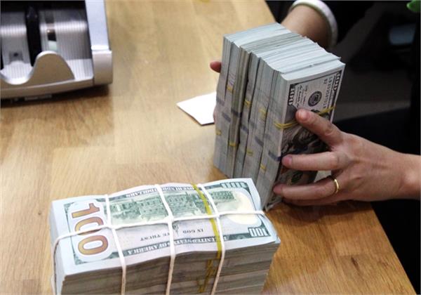there is a huge loss in the country  s foreign exchange reserves