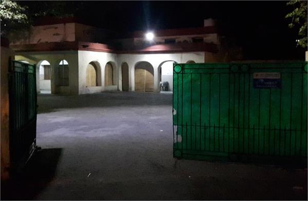 c m police raids in camp amritsar