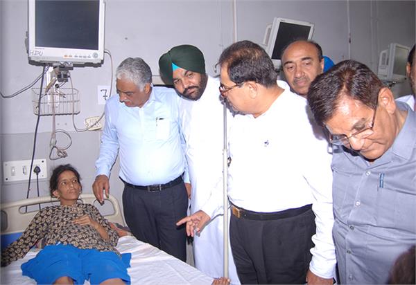 hospital medical superintendent clean chit by congress leaders