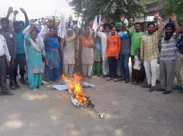 ਜਨਵਾਦੀ ਇਸਤਰੀ ਸਭਾ ਨੇ ਫੂਕਿਆ ਕੈਪਟਨ ਸਰਕਾਰ ਦਾ ਪੁਤਲਾ