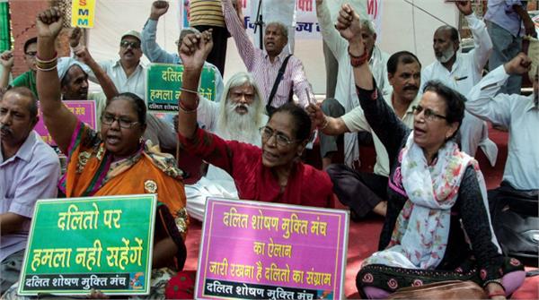 women protest for release of bhim army workers