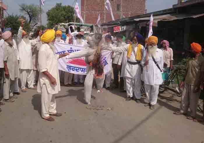ਕਿਸਾਨ ਸੰਘਰਸ਼ ਕਮੇਟੀ ਨੇ ਫੂਕਿਆ ਪੰਜਾਬ ਸਰਕਾਰ ਦਾ ਪੁਤਲਾ