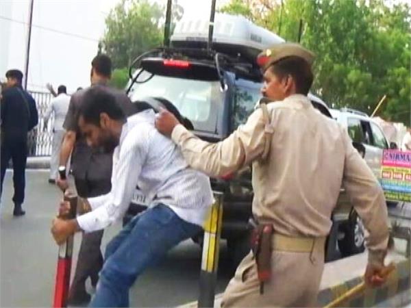 attack on yogi  s convoy