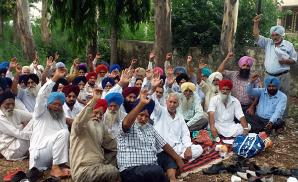 ਮੰਗਾਂ ਨੂੰ ਲੈ ਕੇ ਪਾਵਰਕਾਮ ਮੈਨੇਜਮੈਂਟ ਤੇ ਪੰਜਾਬ ਸਰਕਾਰ ਖਿਲਾਫ ਨਾਅਰੇਬਾਜ਼ੀ