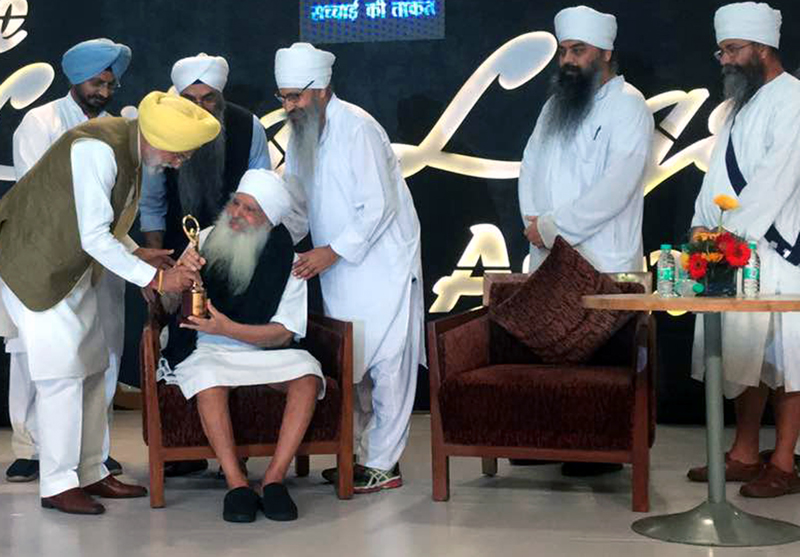 ਬਾਬਾ ਇਕਬਾਲ ਸਿੰਘ ਲਾਈਫ ਟਾਈਮ ਅਚੀਵਮੈਂਟ ਐਵਾਰਡ ਨਾਲ ਸਨਮਾਨਿਤ