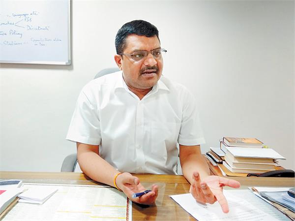 2 million and 8 thousand merchant  registered under gst