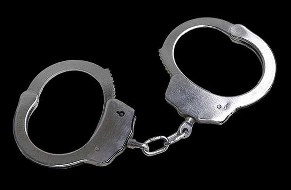 25 smugglers arrested with unlawful liquor