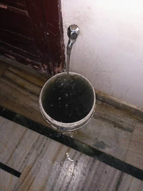 ਲੋਕ ਸੀਵਰੇਜ ਯੁਕਤ ਪਾਣੀ ਪੀਣ ਲਈ ਮਜਬੂਰ