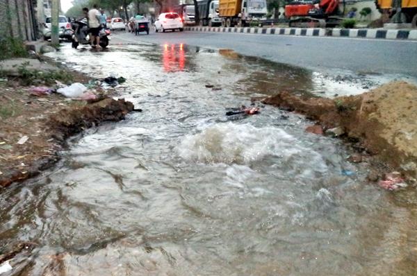 lack of millions of liters of water with negligence of the department