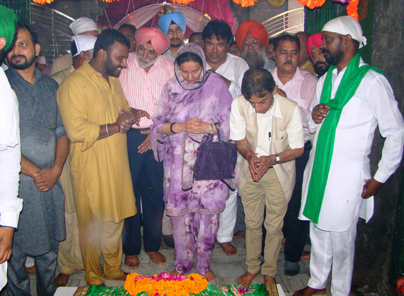 ਸਾਰੇ ਧਰਮ ਮਨੁੱਖਤਾ ਦੀ ਸੇਵਾ ਦਾ ਰਾਹ ਦਿਖਾਉਂਦੇ ਹਨ : ਪ੍ਰਨੀਤ ਕੌਰ