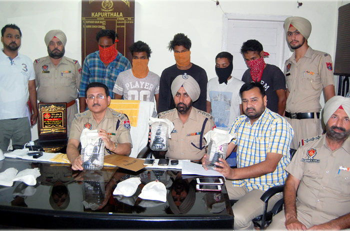 ਬਿਸ਼ਨੋਈ ਗੈਂਗ ਨਾਲ ਜੁੜੇ 5 ਗੈਂਗਸਟਰ ਹਥਿਆਰਾਂ ਤੇ ਨਸ਼ੀਲੇ ਪਦਾਰਥਾਂ ਸਣੇ ਗ੍ਰਿਫਤਾਰ