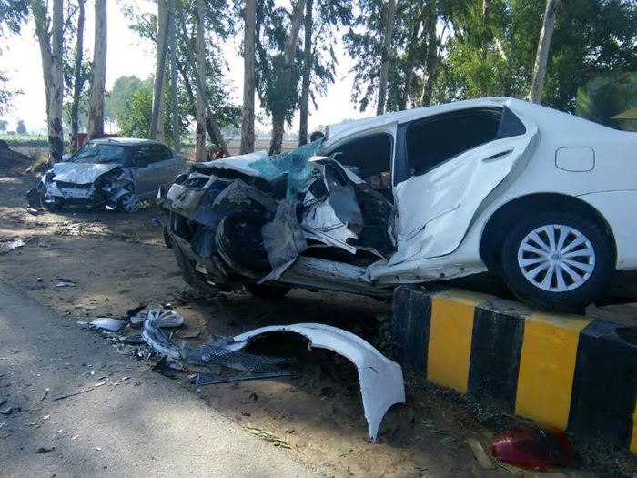 ਦੋ ਕਾਰਾਂ-ਟਰੈਕਟਰ ਦੀ ਟੱਕਰ, 5 ਜ਼ਖਮੀ