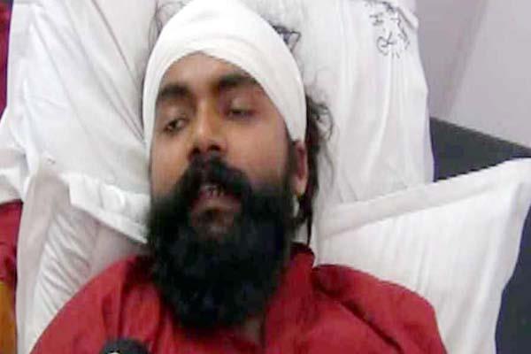 baba taking vip services in hospital from 3 days