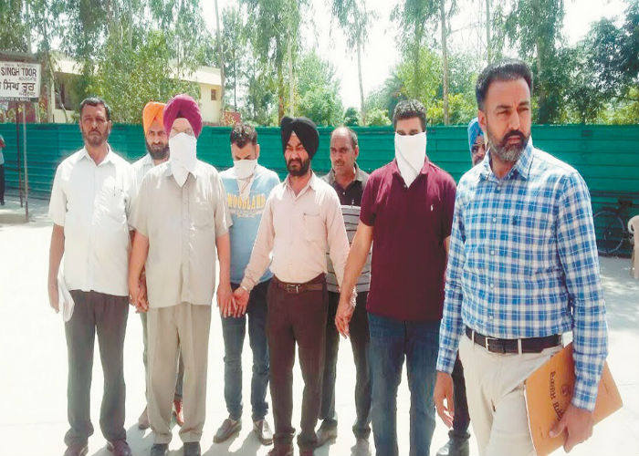 ਗਮਾਡਾ ਦੇ ਸਾਬਕਾ ਐੱਸ. ਈ. ਸਮੇਤ ਸਾਰੇ ਮੁਲਜ਼ਮ 6 ਦਿਨਾ ਪੁਲਸ ਰਿਮਾਂਡ ''ਤੇ