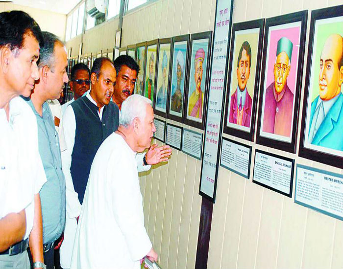 ਸ਼ਹੀਦ ਆਰਟ ਗੈਲਰੀ ਜੰਗ-ਏ-ਆਜ਼ਾਦੀ ਦੇ ਸ਼ਹੀਦਾਂ ਦੀ ਯਾਦ ਦਿਵਾਉਂਦੀ ਹੈ : ਸ਼੍ਰੀ ਵਿਜੇ ਚੋਪੜਾ