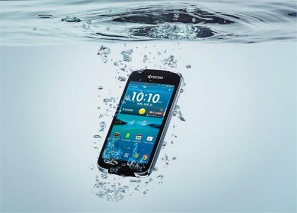 if your smartphone has collapsed  then in water  follow these tips 