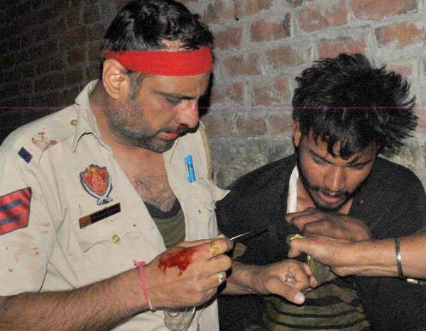 ਸ਼ਰਮਨਾਕ : ਗੁਆਂਢ 'ਚ ਮੌਤ ਹੋਣ ਦੇ ਬਾਵਜੂਦ ਜਾਰੀ ਰਿਹਾ ਵਿਆਹ ਦਾ ਜਸ਼ਨ ਤੇ ਡੀ. ਜੇ