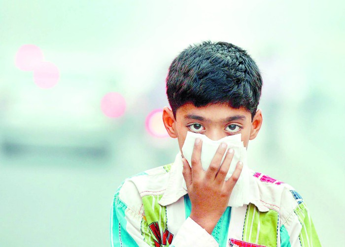 ਸ਼ਹਿਰ ਦੇ ਵਾਤਾਵਰਣ ''ਚ ਘੁਲ ਚੁੱਕਿਐ ''ਜ਼ਹਿਰ'', ਸਾਹ ਲੈਣ ਲਈ ਰੱਖਣੇ ਪੈ ਸਕਦੇ ਨੇ ਆਕਸੀਜਨ ਸਿਲੰਡਰ!