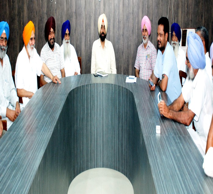 ਆਵਾਰਾ ਪਸ਼ੂ ਬਣਦੇ ਨੇ ਸੜਕ ਹਾਦਸਿਆਂ ਦਾ ਕਾਰਨ: ਸੁਖਜੀਤ ਸਿੰਘ ਬਰਾੜ