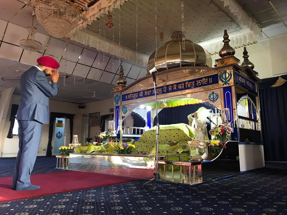 ਗੁਰਦੁਆਰਾ ਸਾਹਿਬ ਵਿਖੇ ਨਤਮਸਤਕ ਹੋਏ ਬ੍ਰਿਟੇਨ ਦੇ ਪਹਿਲੇ ਦਸਤਾਰਧਾਰੀ ਸਿੱਖ ਐੱਮ. ਪੀ. ਢੇਸੀ