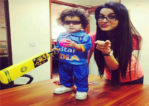 sachin tendulkar s 18 month fan pictures