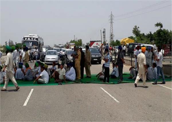 goraya  national highway  farmers  jam
