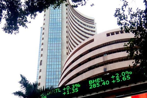 sensex down 14 points to close at 31 000  nifty 9000 cross