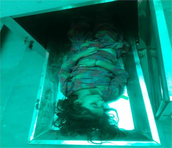 girl deadbody