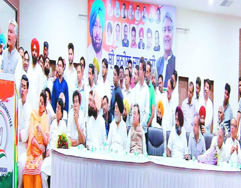 ''ਸਿਰੋਪਾਓ ਜਾਂ ਸਾਫਾ'' ਦੀ ਸਿਆਸਤ ਕਰਨ ਵਾਲੇ ਅਕਾਲੀ-ਭਾਜਪਾ ਦੇ ਆਗੂ ਕਰ ਰਹੇ ਹਨ ਰੂਲ ਆਫ ਲਾਅ ਦੀਆਂ ਗੱਲਾਂ : ਜਾਖੜ