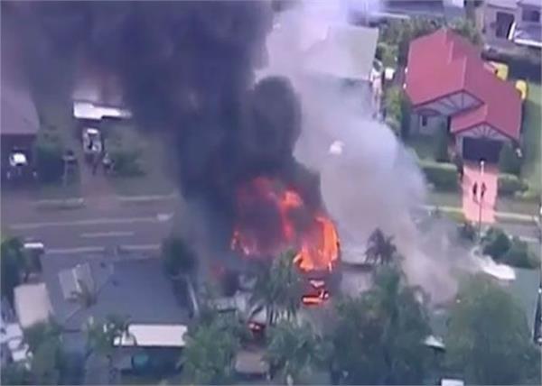 fire damages two homes in brisbane