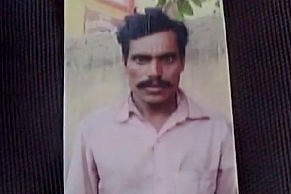 madhya pradesh 40 years old debt ridden farmer commits suicide