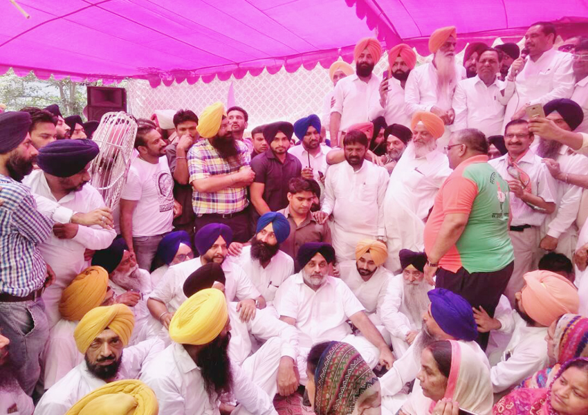 ਪੰਜਾਬ ਨੂੰ ਭੁੱਖੇ ਸ਼ੇਰਾਂ ਵਾਂਗ ਲੁੱਟਣ ਲੱਗੇ ਕਾਂਗਰਸੀ : ਸੁਖਬੀਰ