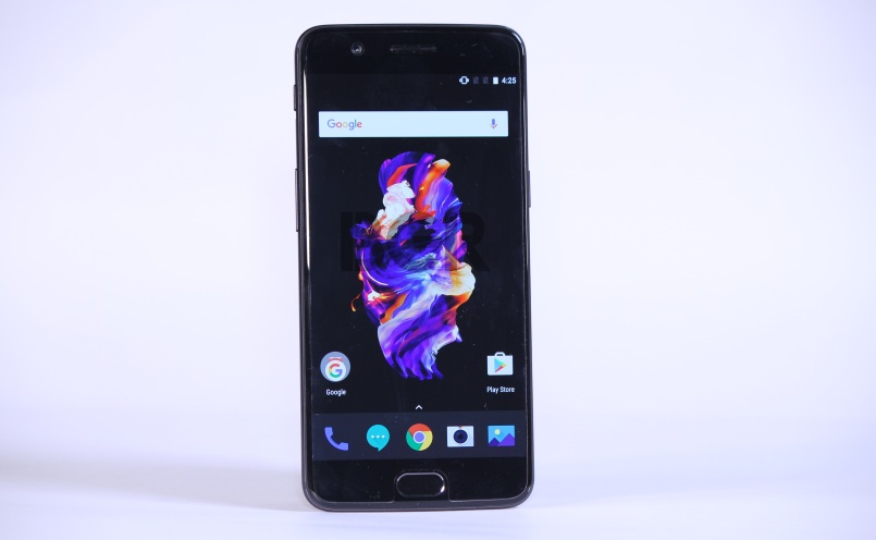 ਭਾਰਤ ਤੋਂ ਪਹਿਲਾਂ ਅਮਰੀਕਾ ''ਚ ਲਾਂਚ ਹੋਵੇਗਾ OnePlus 5