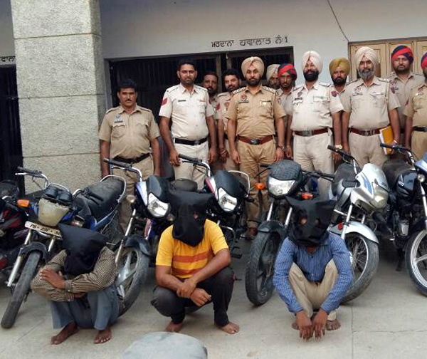 ਚੋਰੀ ਦੇ ਇਕ ਦਰਜਨ ਮੋਟਰਸਾਈਕਲਾਂ ਸਣੇ 3 ਕਾਬੂ