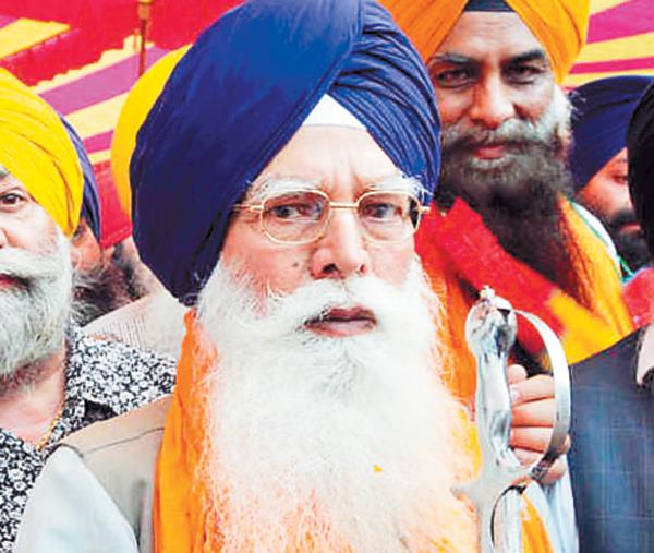 sgpc demands sikh children to sit along with kakars in exams
