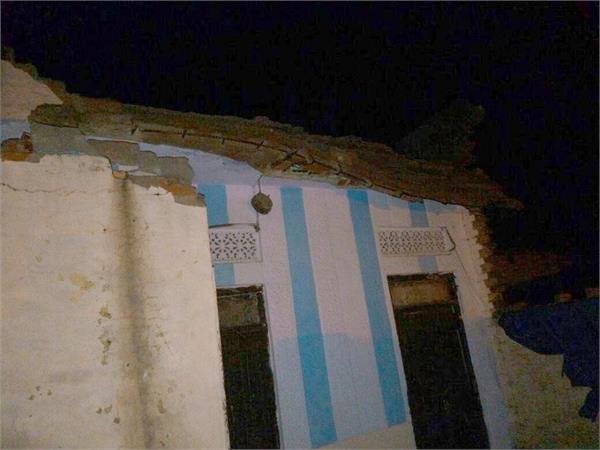in jalandhar  a ceiling of two storeyed building fell due to rain  one injured