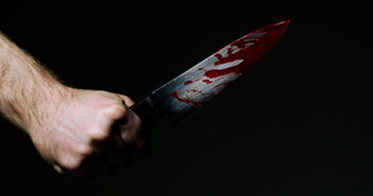 ਇੰਡੋਨੇਸ਼ੀਆ ''ਚ ਸ਼ੱਕੀ ਅੱਤਵਾਦੀ ਨੇ ਮਸਜਿਦ ਦੇ ਅੰਦਰ ਦੋ ਪੁਲਸ ਕਰਮੀਆਂ ਨੂੰ ਮਾਰਿਆ ਚਾਕੂ