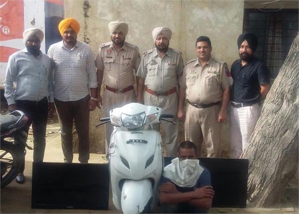 theft  acceptiva and 2 l of the arrested accused was dies recovered