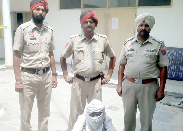 160 ਨਸ਼ੀਲੀਆਂ ਗੋਲੀਆਂ ਸਣੇ ਕਾਬੂ