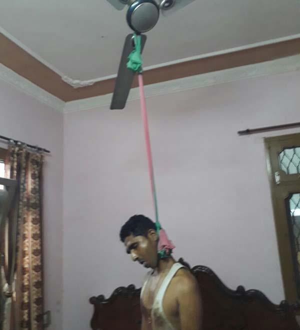 young committed suicide by hanging