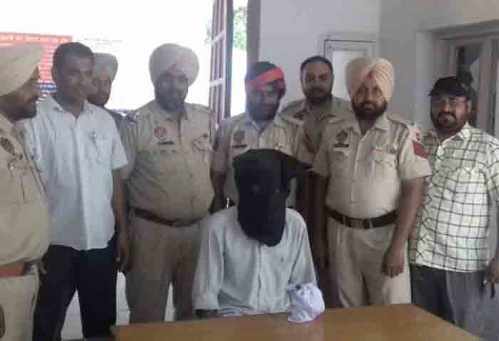 ਨਸ਼ੀਲੇ ਕੈਪਸੂਲਾਂ ਸਮੇਤ ਨੌਜਵਾਨ ਅੜਿੱਕੇ