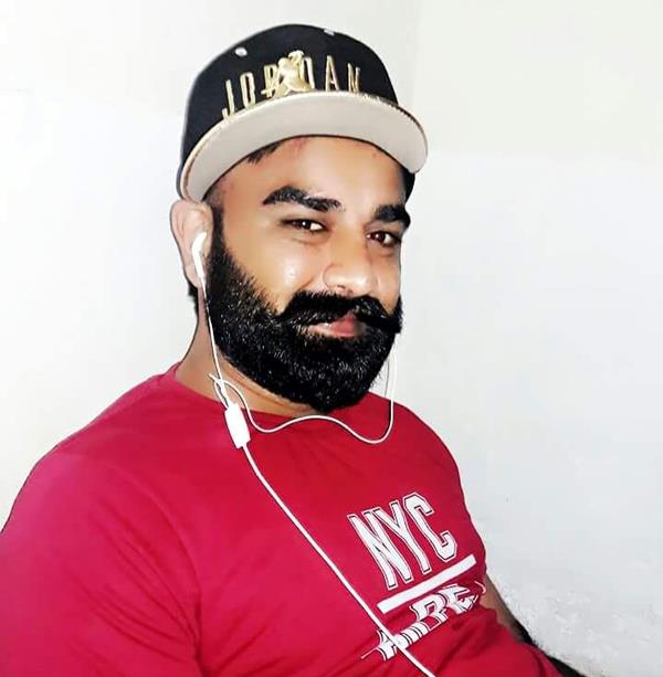 vicky gounder