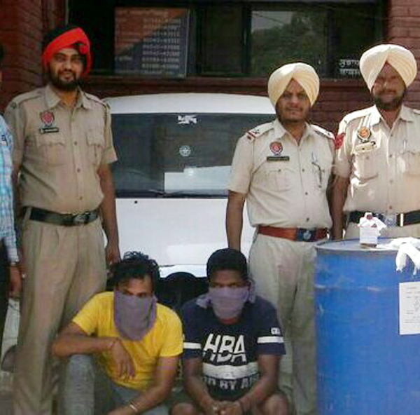 ਪੁਲਸ ਨੇ 70 ਪੇਟੀਆਂ ਸ਼ਰਾਬ ਸਣੇ 6 ਨੂੰ ਕੀਤਾ ਕਾਬੂ