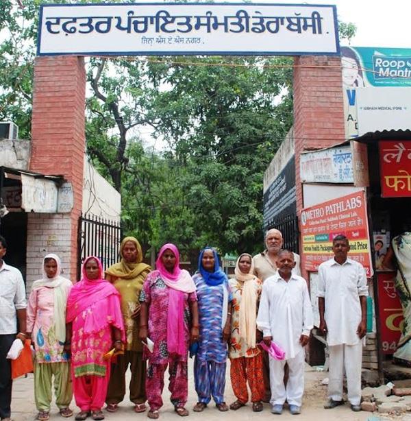 mnrega workers accused of not paying the wages